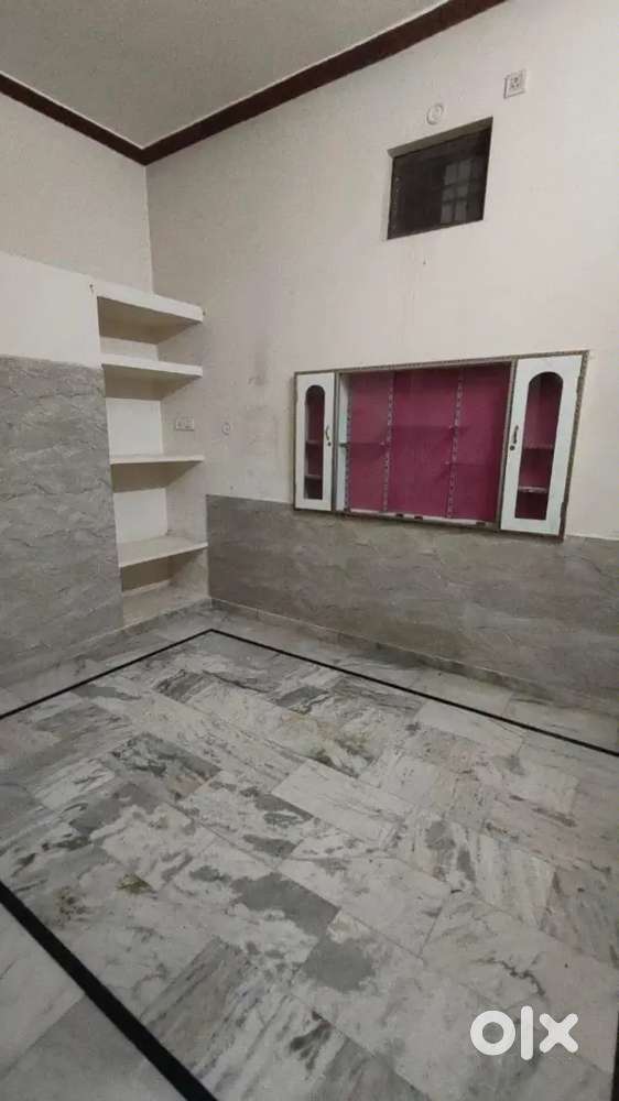 2 Roomset Available for Rent