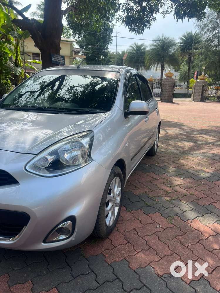 Nissan Micra Hybrid 2013