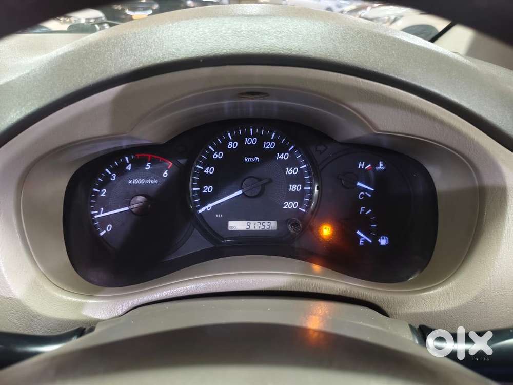Toyota Innova 2.5 G (diesel) 8 Seater Bs Iv, 2010, Diesel
