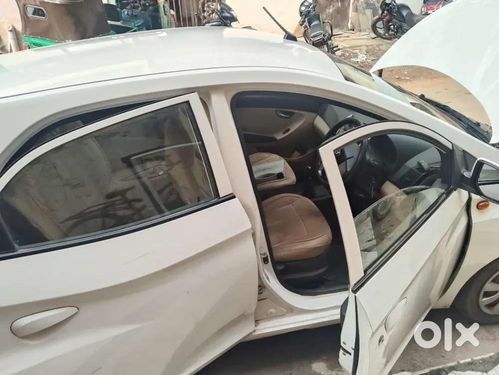 Hyundai Eon Sportz 2013 Petrol