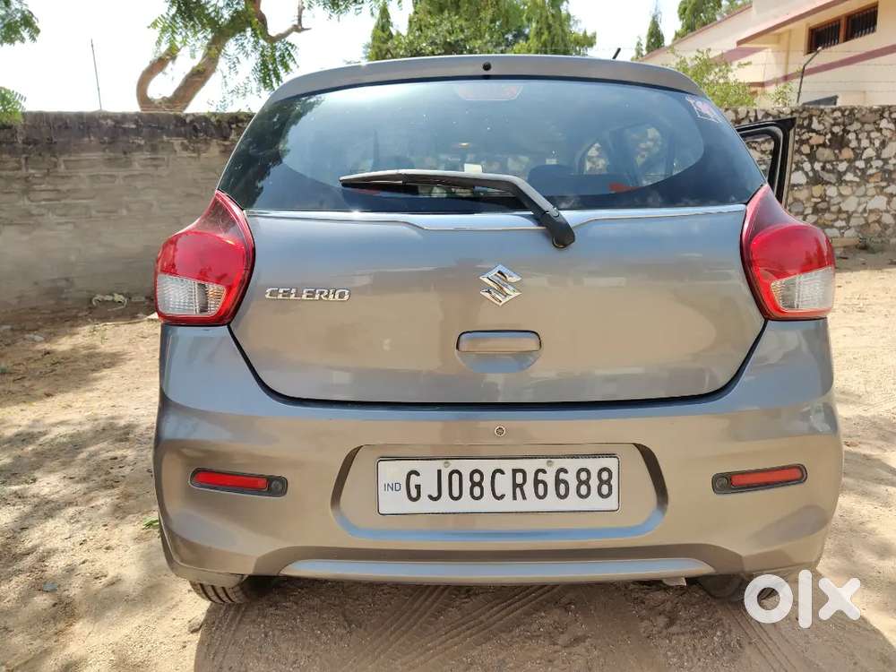 Kam Chali Hui Car Hai Vyapri Ki Hai  Company Me Service Record Ke Sath