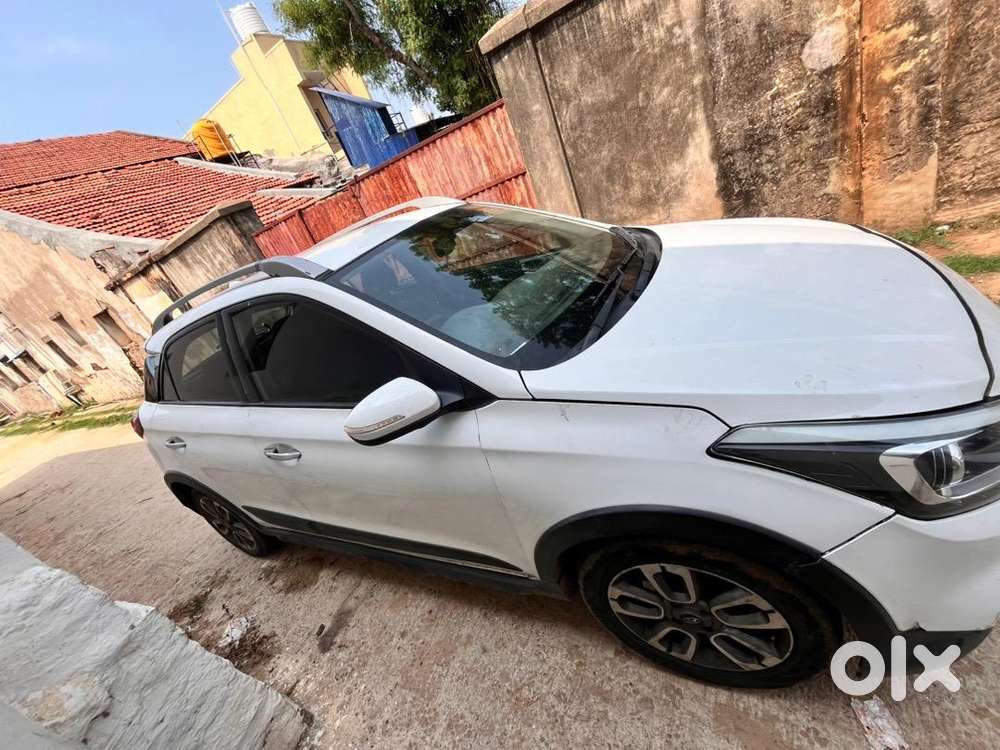 Hyundai I20 Active 2015 Diesel 102000 Kms Driven Good Condition Disel