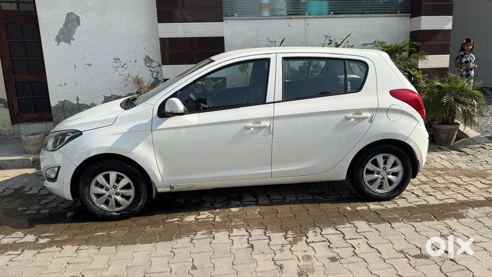 Hyundai I20 Diesel Manual 2012
