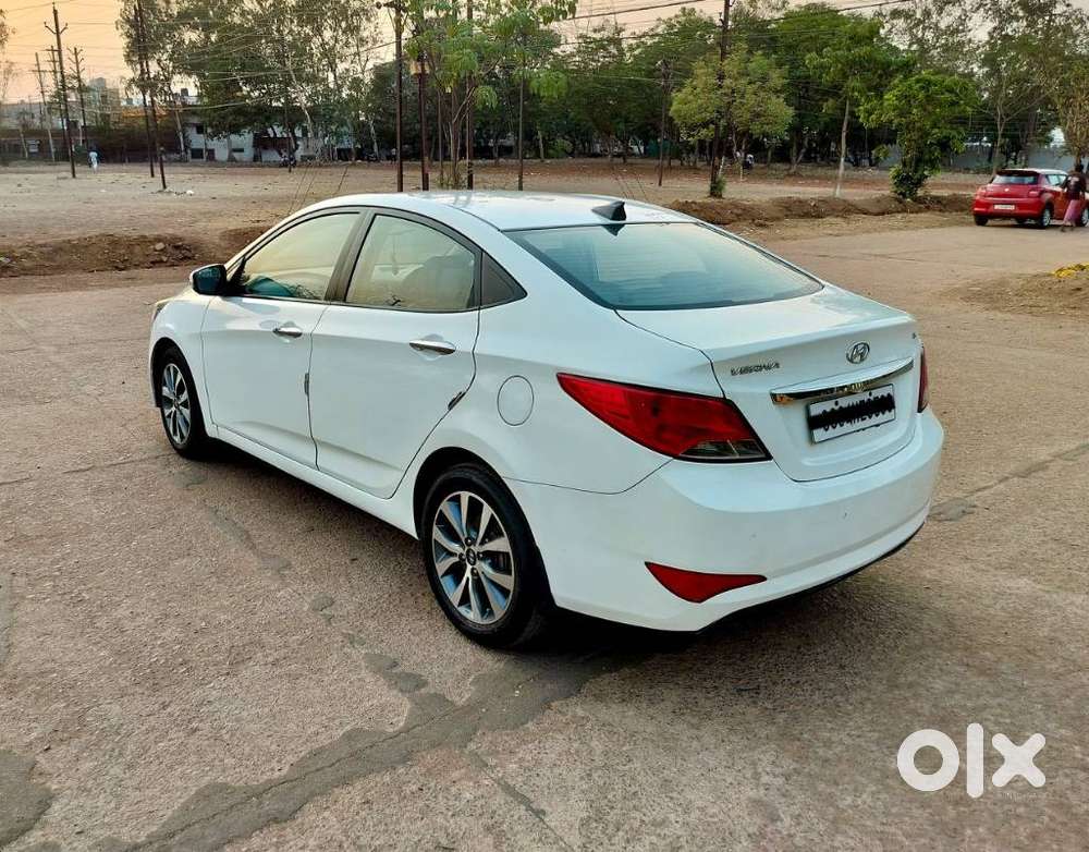 Hyundai Verna Fluidic 1.6 Crdi Sx Opt, 2015, Diesel