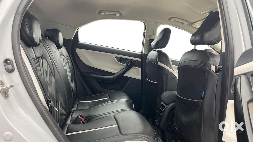 Tata Nexon Pure 1.2 Revotron Petrol 6 Mt, 2025, Petrol