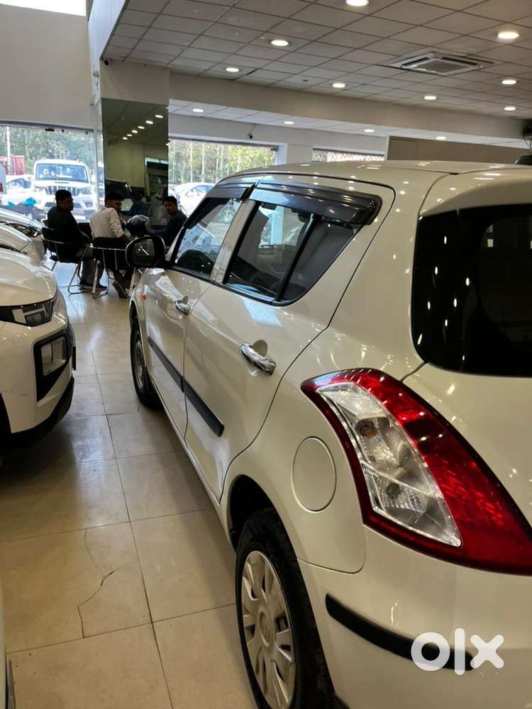 Maruti Suzuki Swift 2015 Petrol 114000 Km Driven