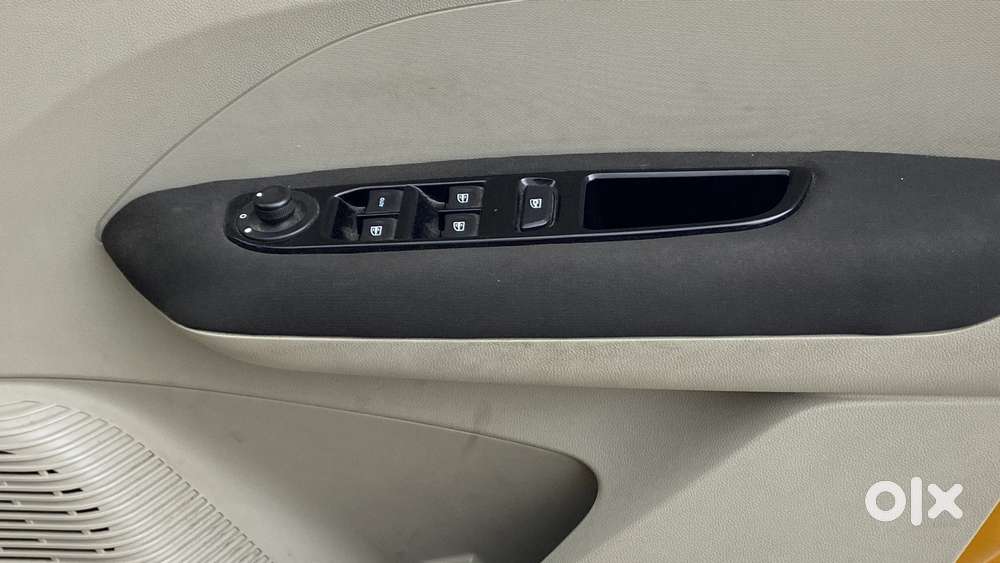 Renault Triber Rxz, 2019, Petrol