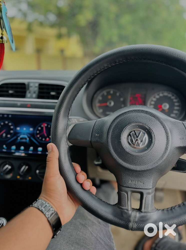 Volkswagen Polo Petrol Manual 2011