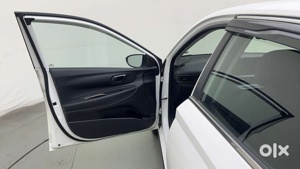 Hyundai I20 Asta (o) 1.2 Ivt, 2023, Petrol