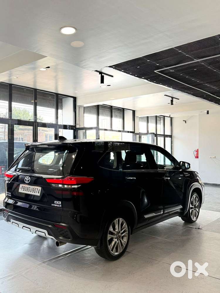 Toyota Innova Hycross 2.0 Zx (o) Hybrid 7 Str, 2024, Cng & Hybrids