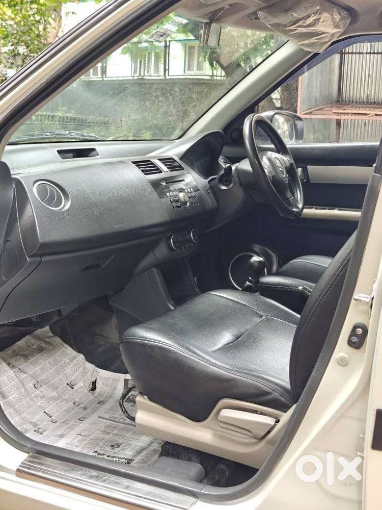 Maruti Suzuki Dzire 1.2 Zxi, 2011, Petrol