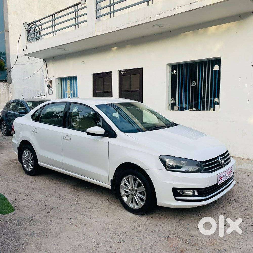 Volkswagen Vento 1.2 Tsi Highline Plus At, 2016, Petrol
