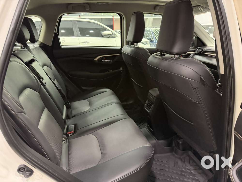 Maruti Suzuki Vitara Brezza G Smart Hybrid Alpha, 2024, Petrol