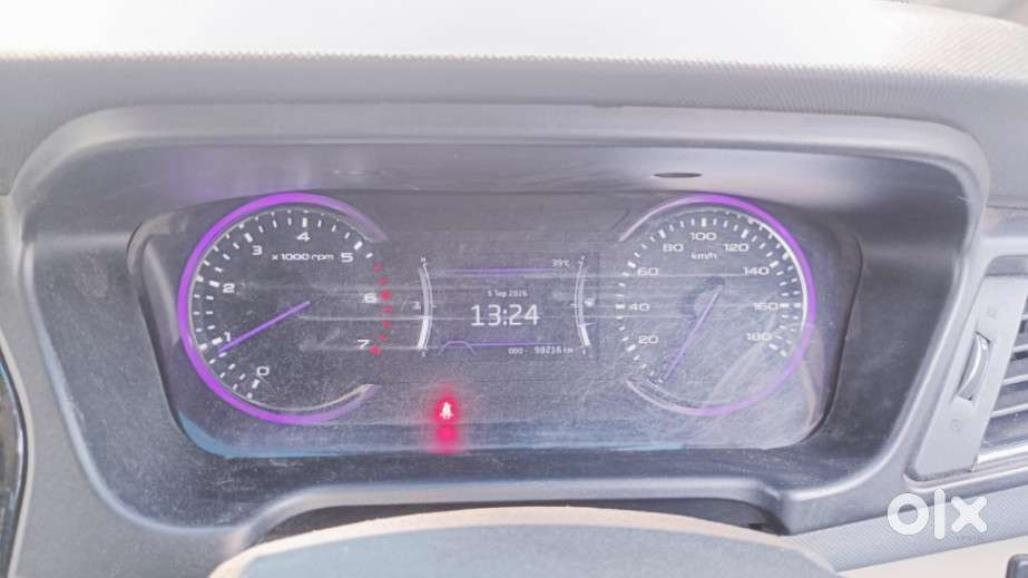 Mahindra Marazzo 1.5 M6 Plus 7 Str, 2022, Diesel