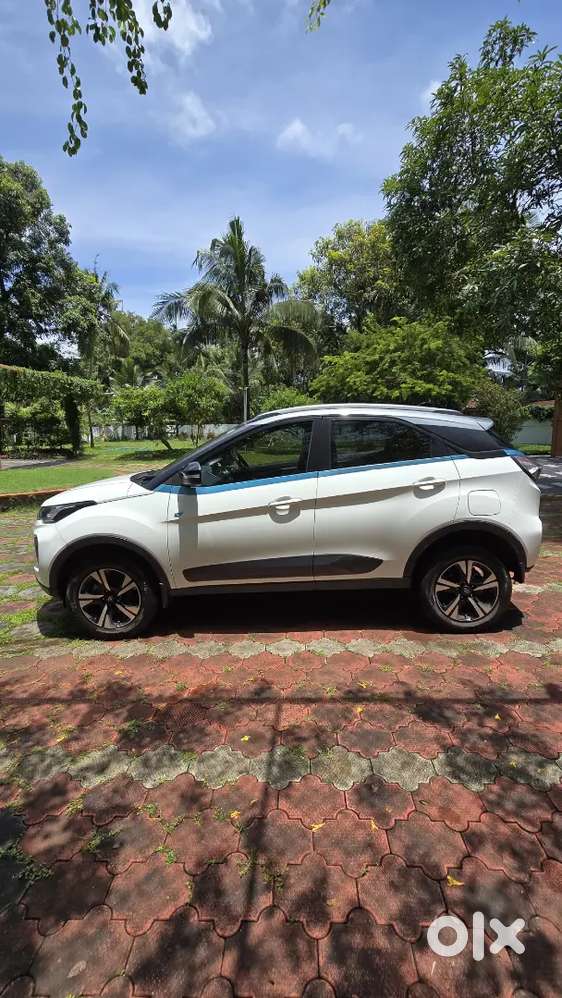 Nexon Ev Max