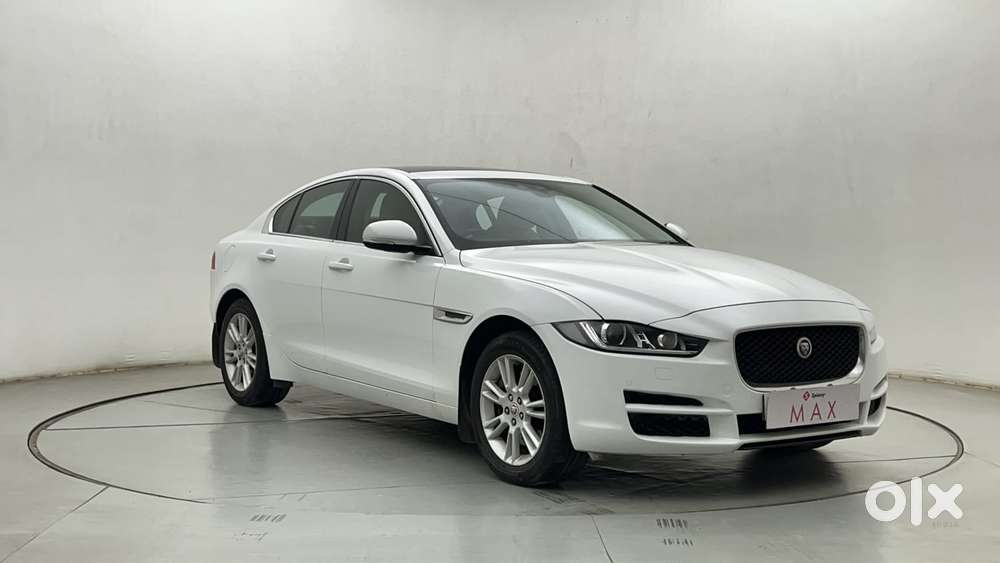 Jaguar Xe Prestige, 2016, Petrol