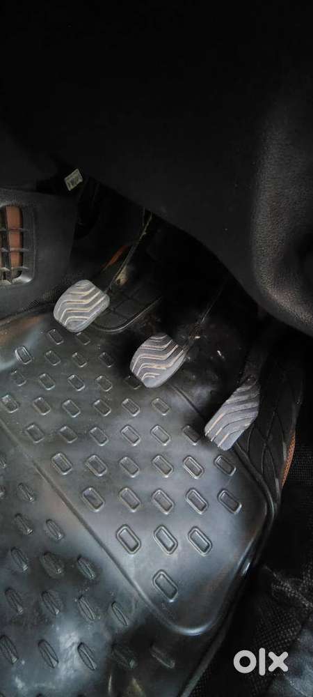 Renault Kwid Climber Rxt 2017  Grey + Orange Edition  Sporty Look