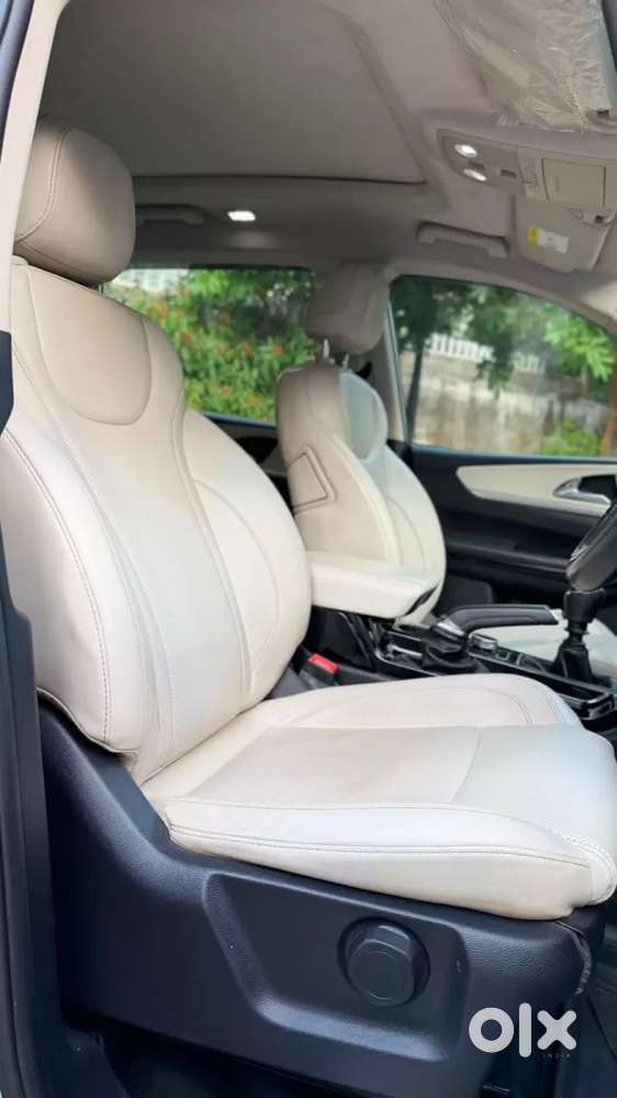 Mahindra Xuv700 2.2 Ax 7 Diesel Mt Luxury Pack Str, 2024, Diesel