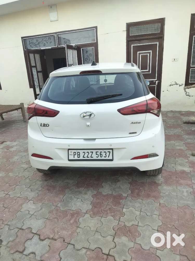 I20 Asta 2015 Model Push Button Start 3rd Owner