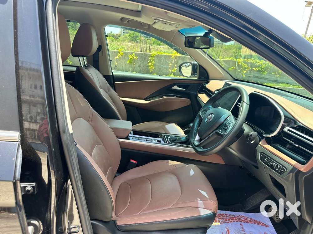 Mg Hector Plus Sharp Pro 1.5 Turbo Petrol Cvt 7 Str Dual Tone, 2024,..
