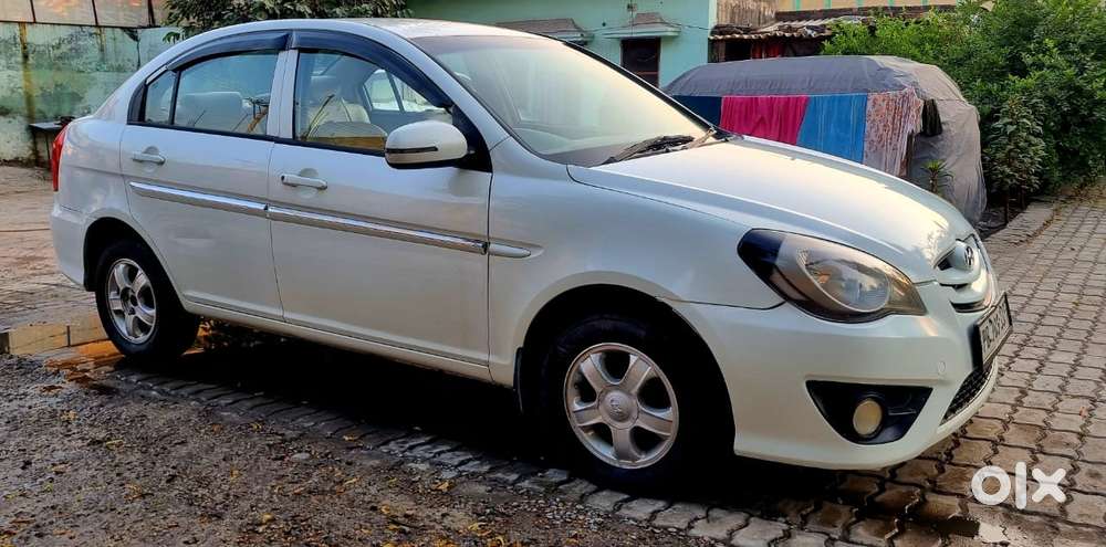 Hyundai New Verna, 2011