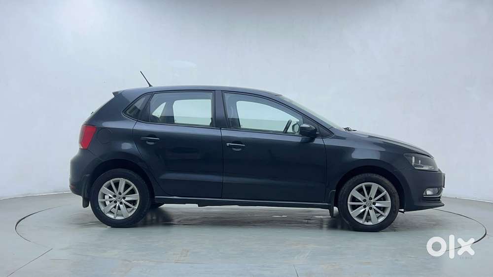 Volkswagen Polo Petrol Highline 1.2l, 2015, Petrol