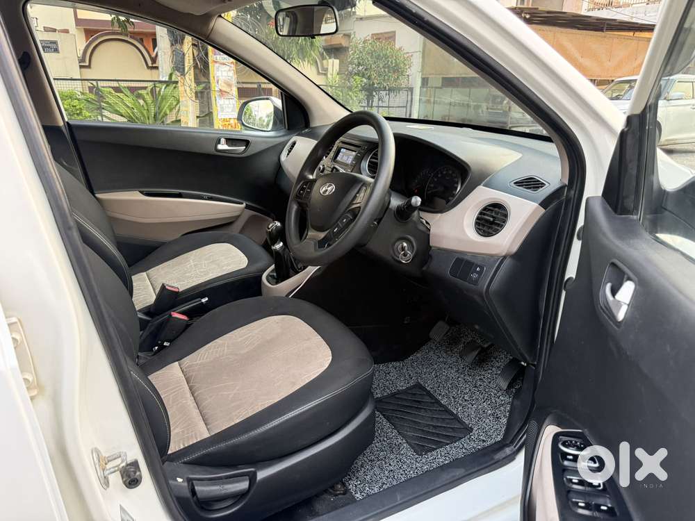 Hyundai Grand I10 Sportz, 2016, Petrol