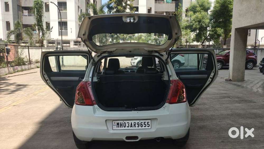 Maruti Suzuki Swift Vxi + Manual, 2010, Petrol