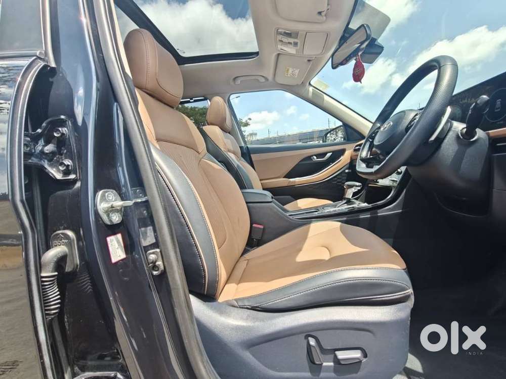 Hyundai Alcazar 2.0 Signature (o) Petrol At 6 Str, 2024, Petrol