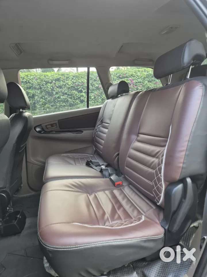 Toyota Innova 2.5 G (diesel) 7 Seater Bs Iv, 2015, Diesel