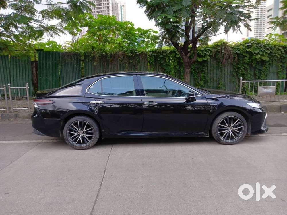 Toyota Camry Hybrid, 2022, Cng & Hybrids