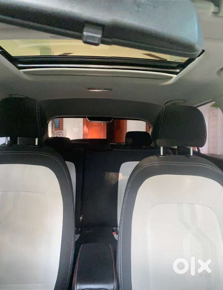 Hyundai Venue Petrol 2025