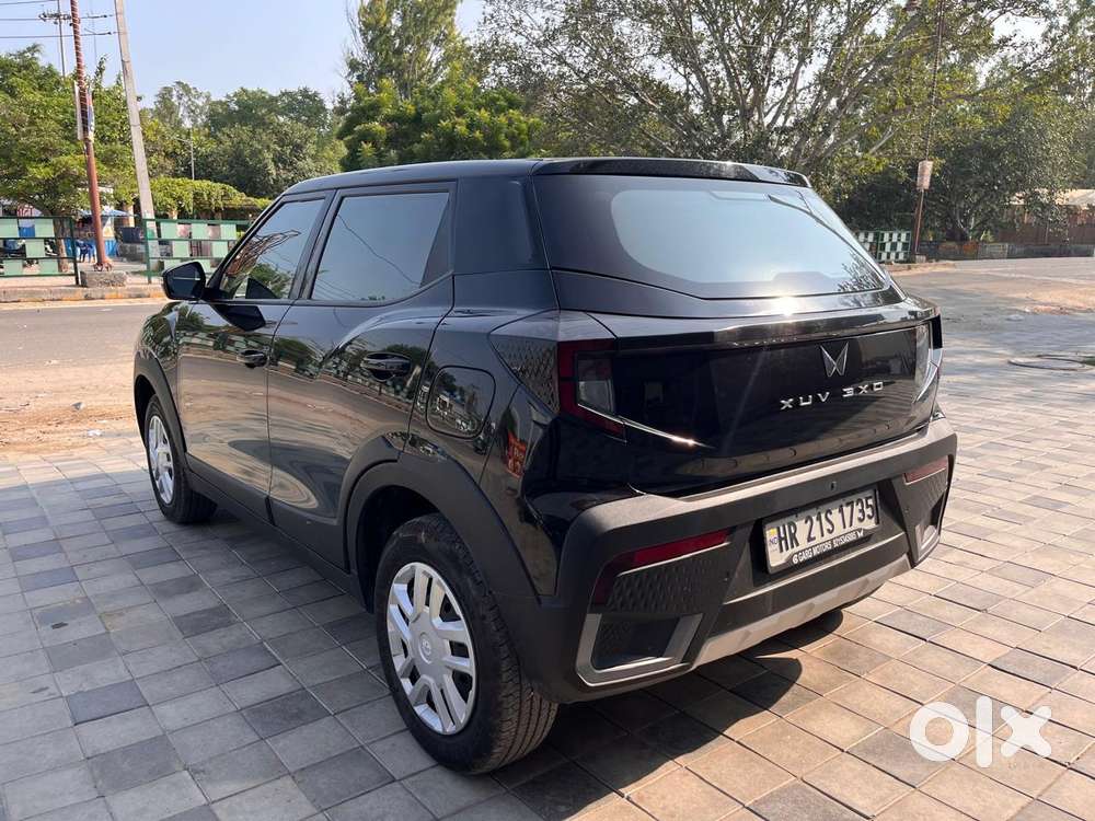 Mahindra Xuv 3xo Mx1 Pm Mt, 2025, Petrol