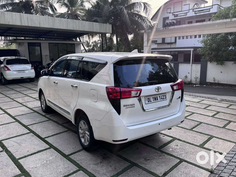 Toyota Innova Crysta 2.4 G Mt, 2017, Diesel