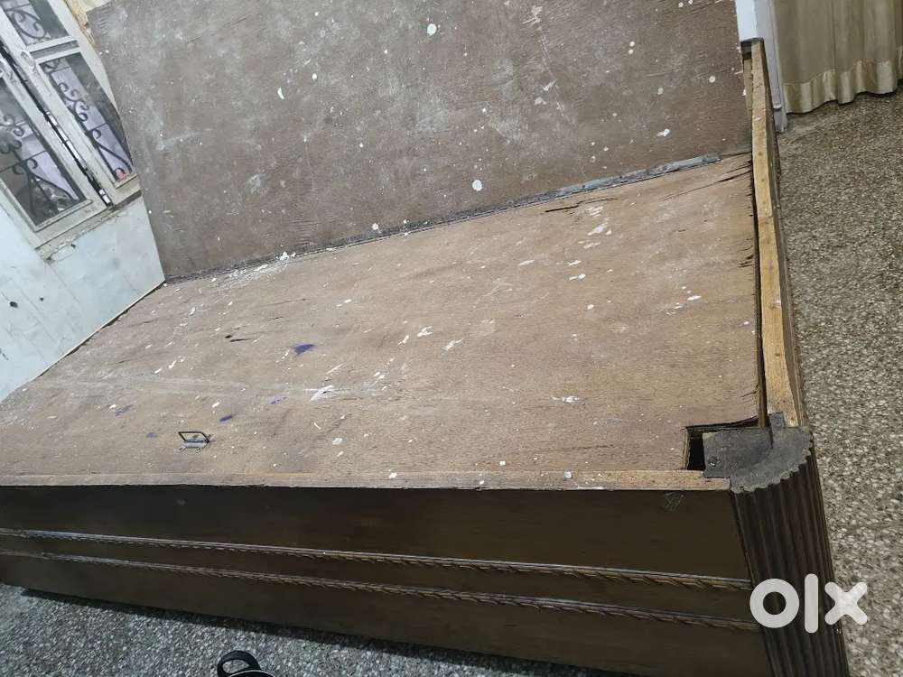 Bed and mattress