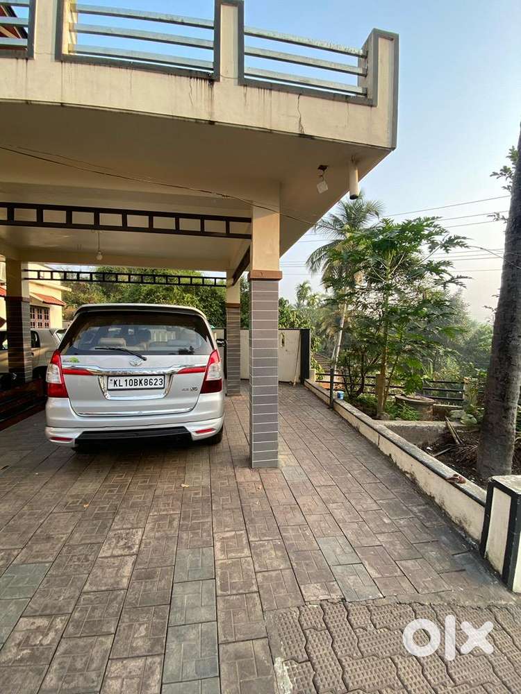 Toyota Innova 2013 Diesel 135000 Km Driven