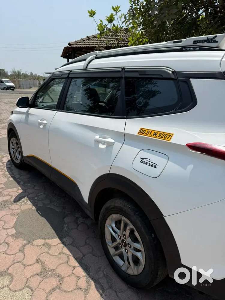 Kia Carens Prestige 2024
