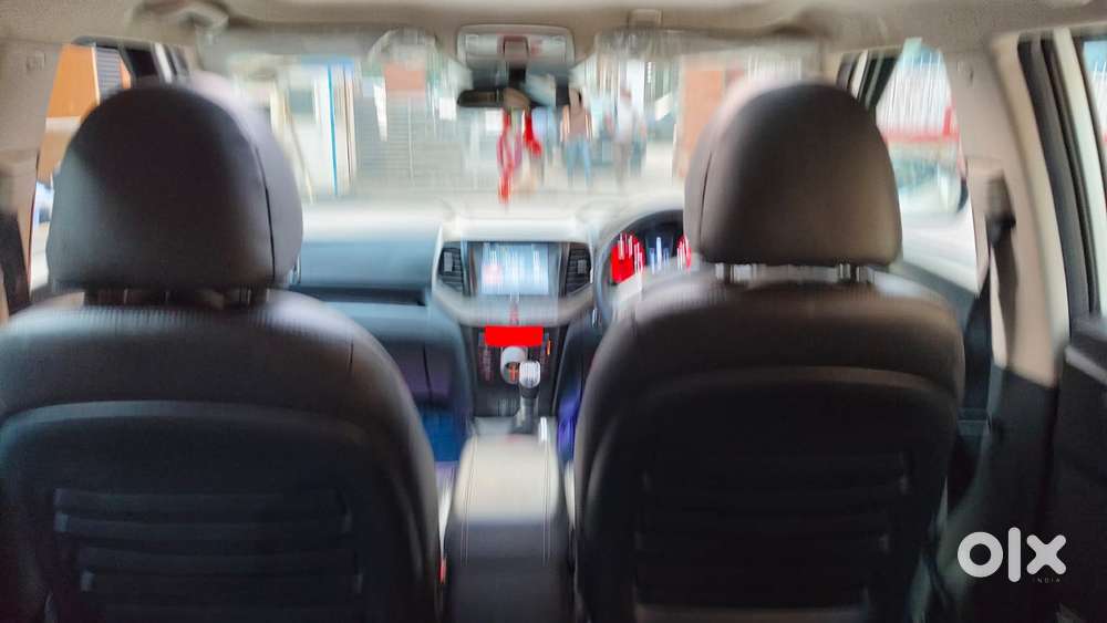 Mahindra Xuv300 W8 Option Dual Tone, 2022, Petrol