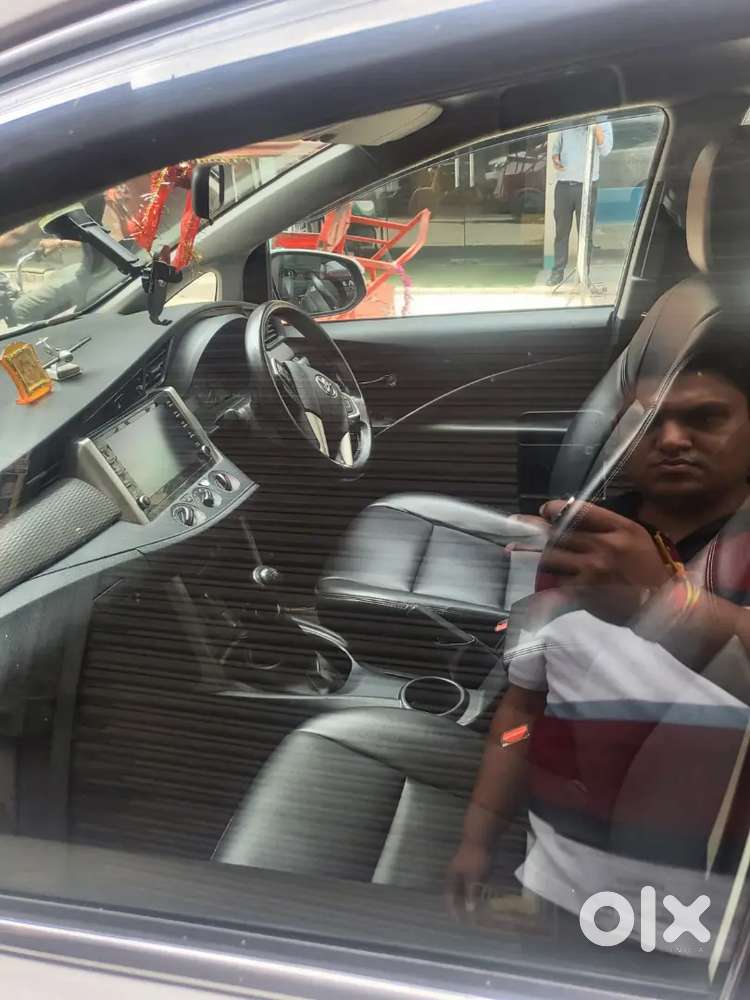 Toyota Innova Crysta 2021 Petrol 54000 Km Driven G Variant
