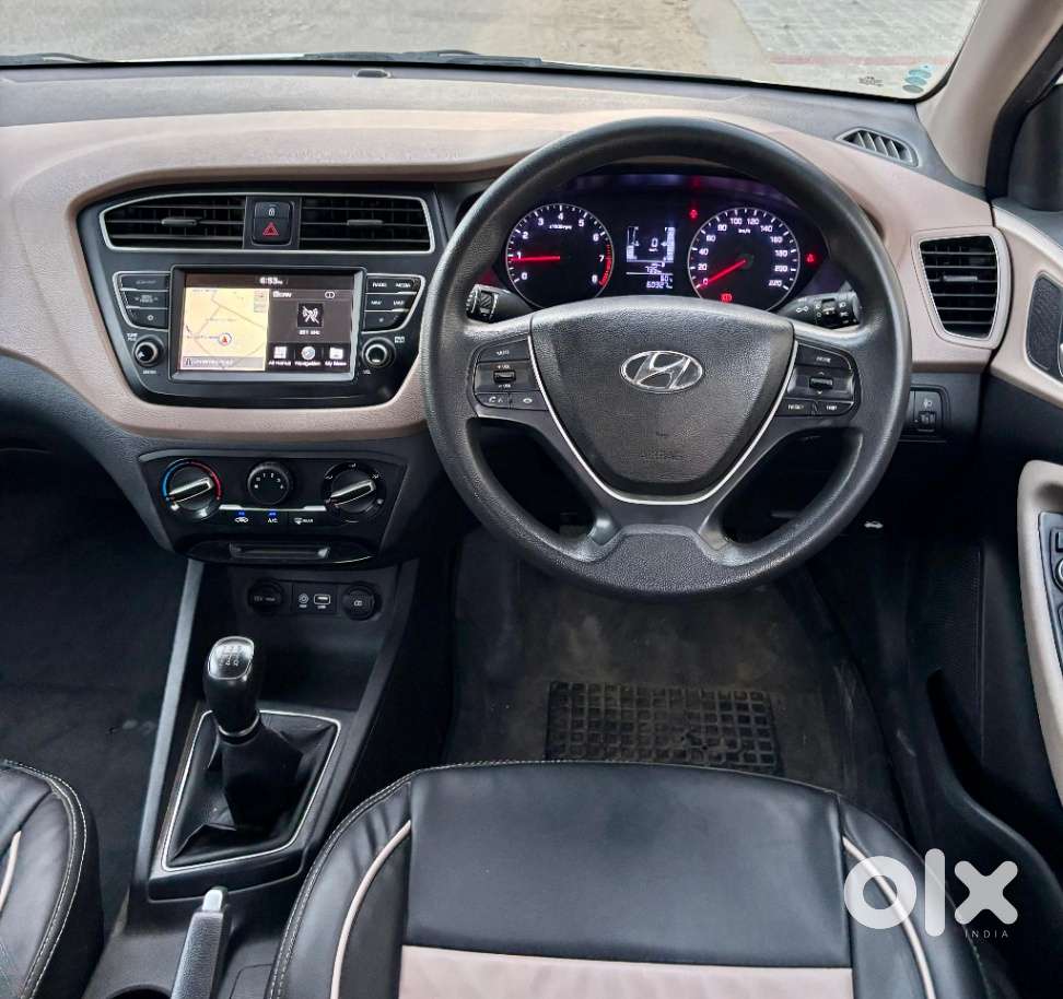 Hyundai I20 Sportz 1.2 Ivt Dual Tone, 2020, Petrol