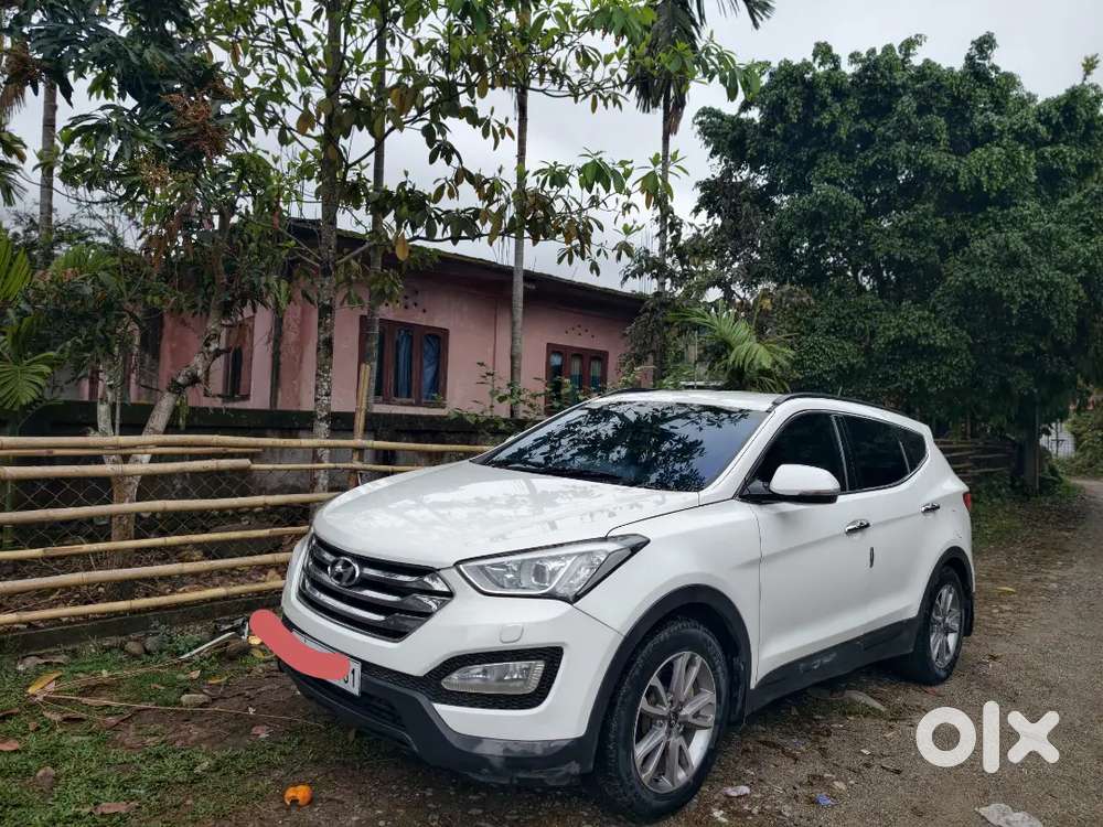 Hyundai Santa Fe 2016 Diesel Automatic, 70631 Km Driven