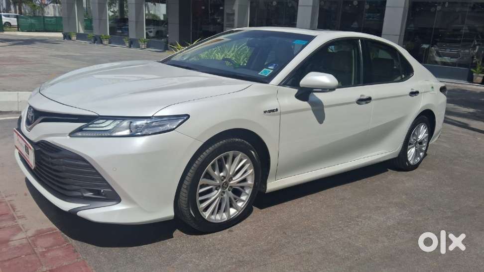 Toyota Camry Hybrid, 2020, Petrol