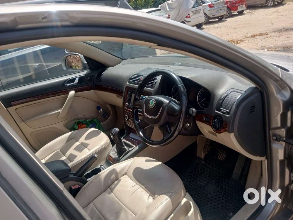 Skoda Laura Elegance 2.0 Tdi Cr Mt, 2013, Diesel