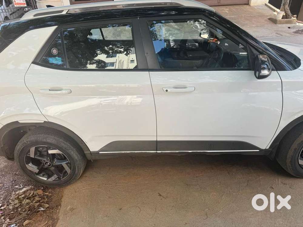 Hyundai Venue 2020 Diesel 154000 Km Driven