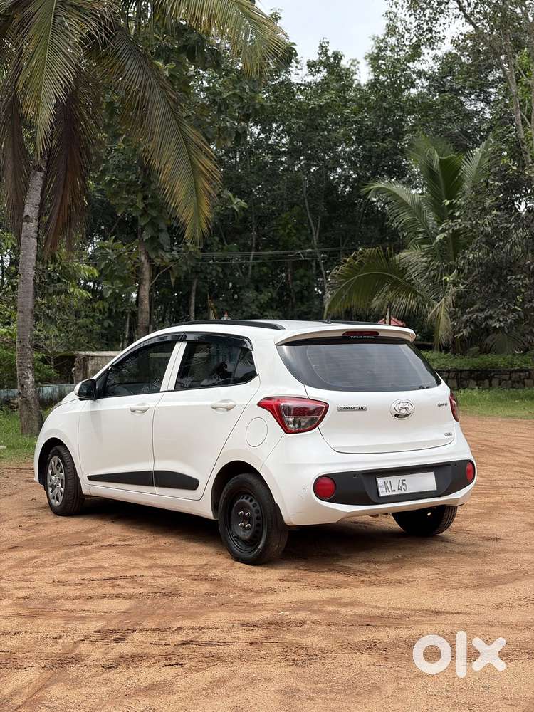 Hyundai I10 Sportz, 2019, Petrol