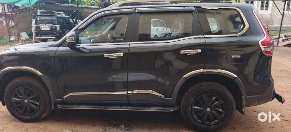 Mahindra Scorpio N Z2 Petrol Mt 7 Str, 2024, Petrol