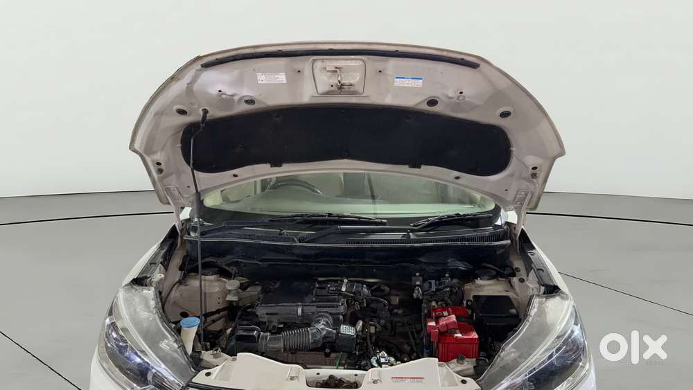 Maruti Suzuki Ertiga Zxi At Petrol, 2022, Petrol