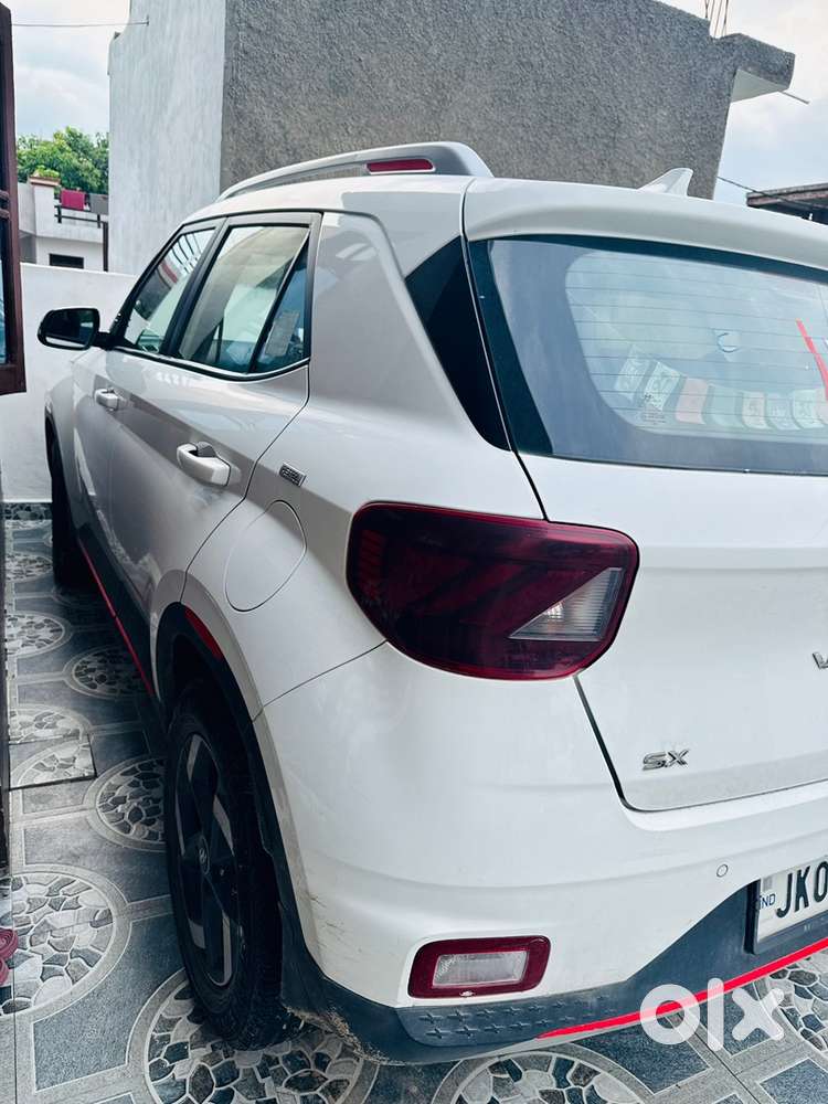 Hyundai Venue Petrol 2021