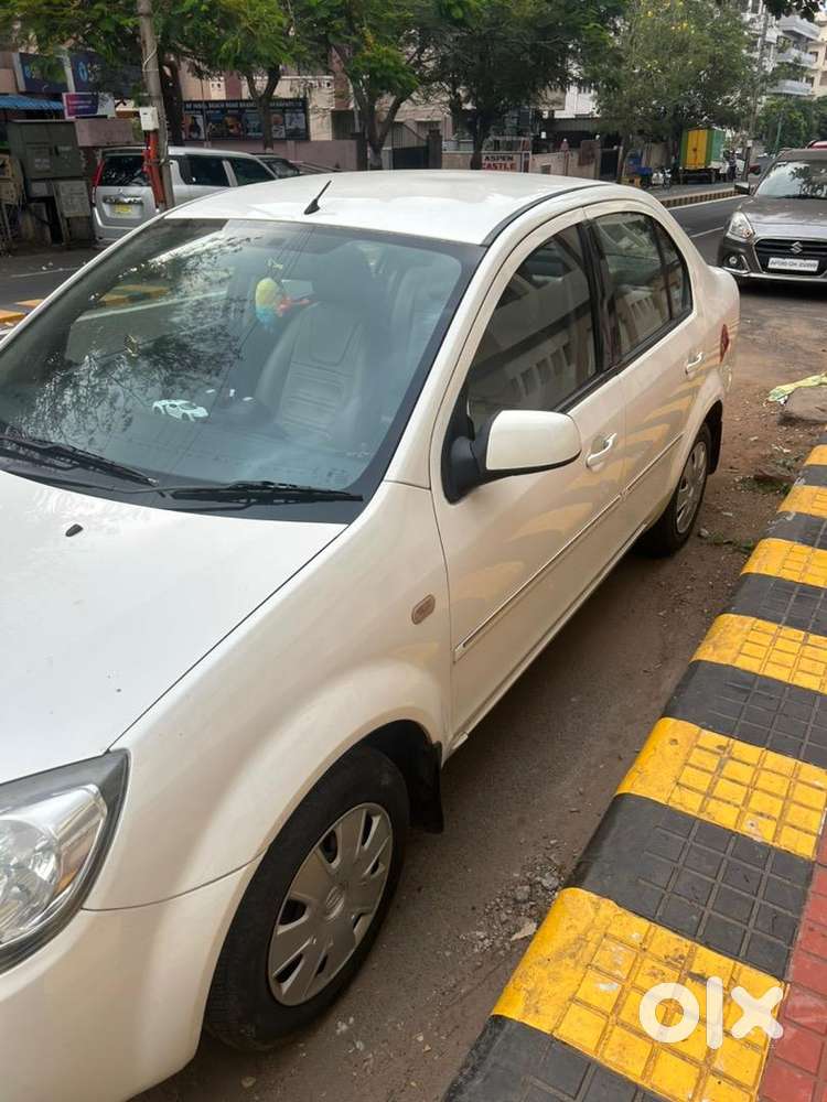 Ford Fiesta 2012 Petrol 67000 Km Driven