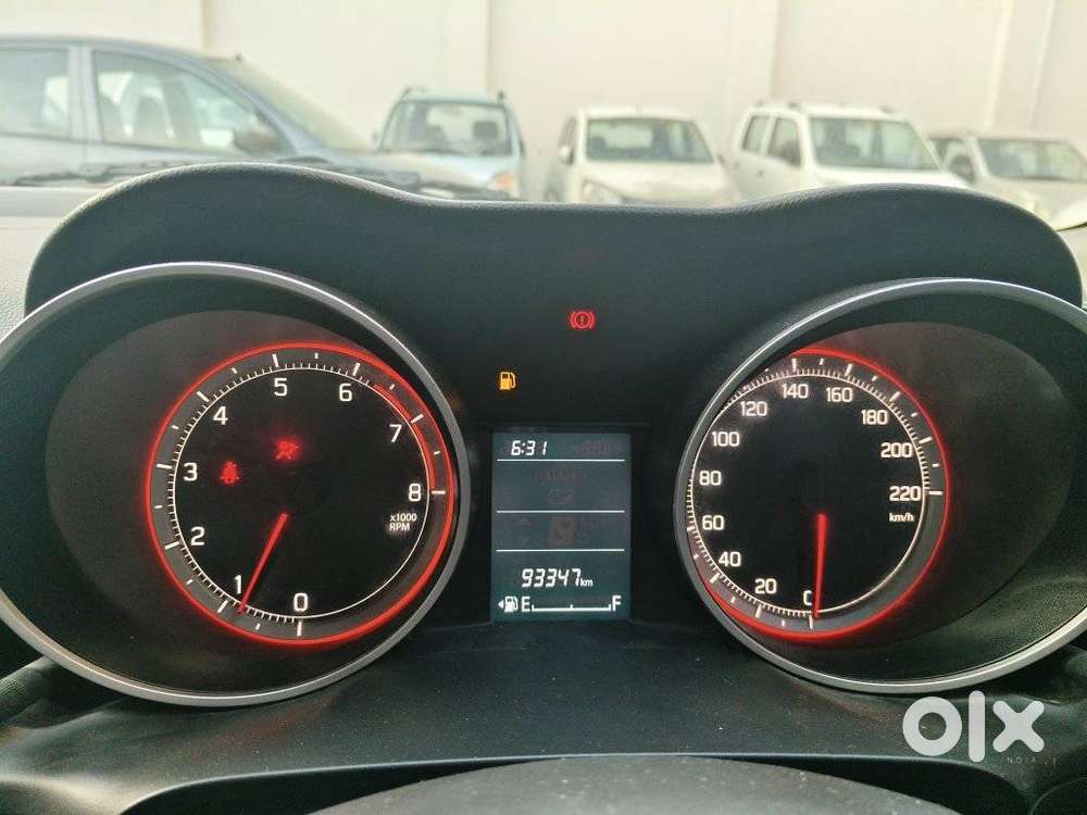 Maruti Suzuki Swift 1.2 Vxi (o), 2023, Petrol